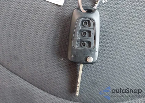 2011 Kia Soul + from USA, damaged, VIN KNDJT2A28B7215711